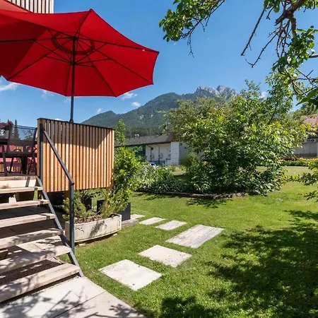 Apartma Pecek *