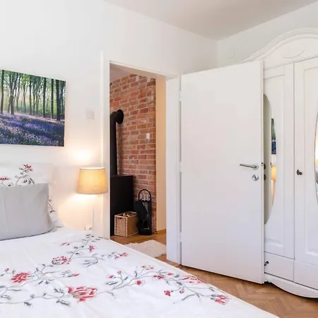 Apartma Pecek Apartment *