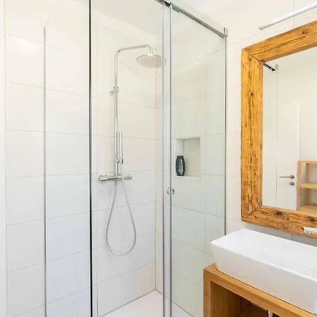 Apartma Pecek *