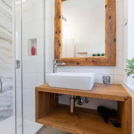 Apartma Pecek